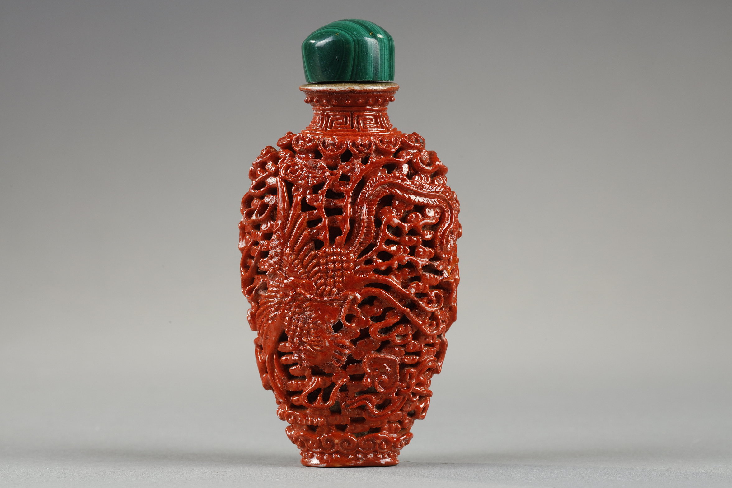 Snuff bottle porcelain Enamelled Iron red Porcelain  moulded and reticulated with Dragon and Phoenix Decoration - China Jiaqing Period 1796/1820